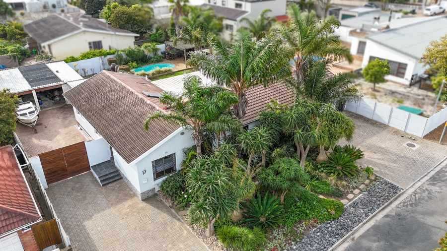 4 Bedroom Property for Sale in Protea Heights Western Cape